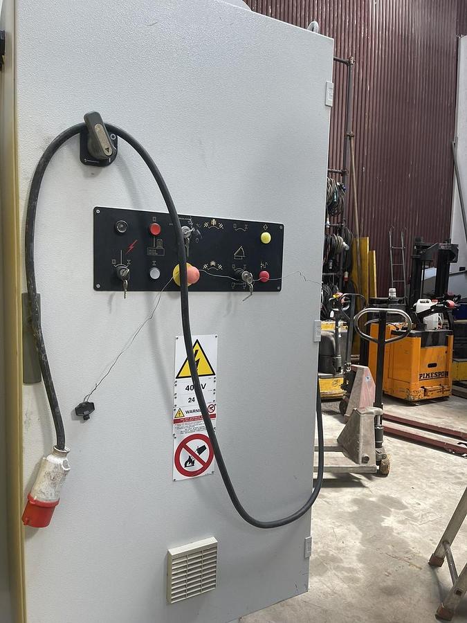 Usato PIEGATRICE IMAL IDRAULICA 3000X100 TON 