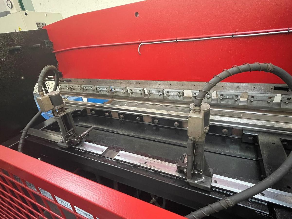 Usato PIEGATRICE SCHIAVI IDRAULICA 2500X50 TON