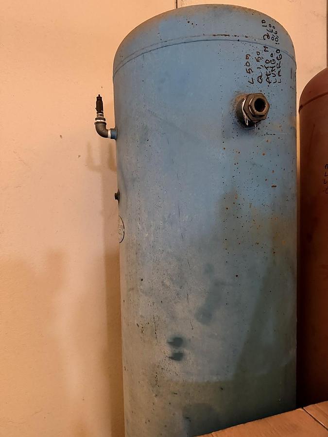 Usato SERBATOIO PER COMPRESSORI 725 LT.