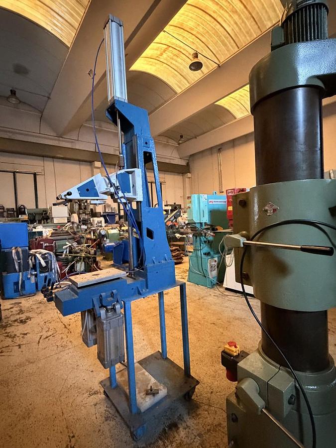 Usato PRESSA PNEUMATICA