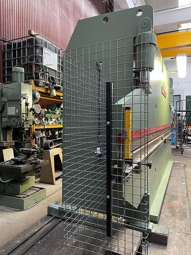 Usato PIEGATRICE MARIO RIBOLDI IDRAULICA 6000 X 80 TON