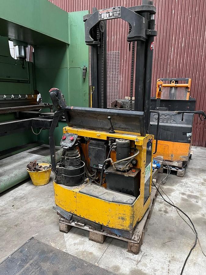 Usato TRANSPALLET ELETTRICO OM