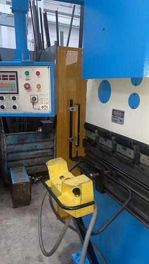 Usato PIEGATRICE ERMAKSAN 3000X160 TON IDRAULICA