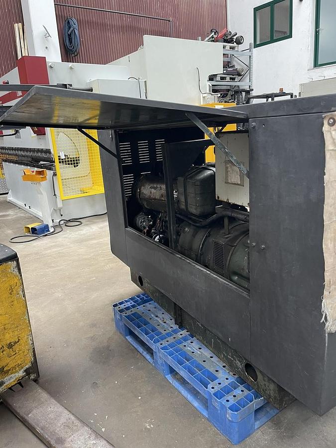 Usato GENERATORE CORRENTE 25 KW
