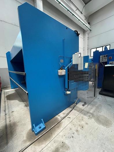 Usato PIEGATRICE FARINA IDRAULICA 5000X100 TON