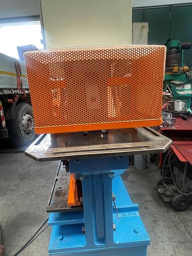 Usato PUNZONATRICE OMERA OM 70 