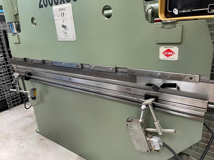 Usato PIEGATRICE BARIOLA IDRAULICA 2000X30 TON