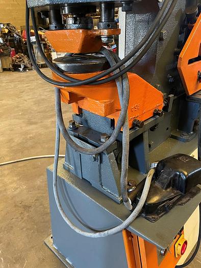 Usato PUNZONATRICE OMES CH70