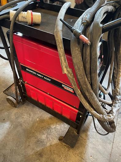 Usato SALDATRICE A TIG LINCOLN INVERTEC V305 T AC/DC 