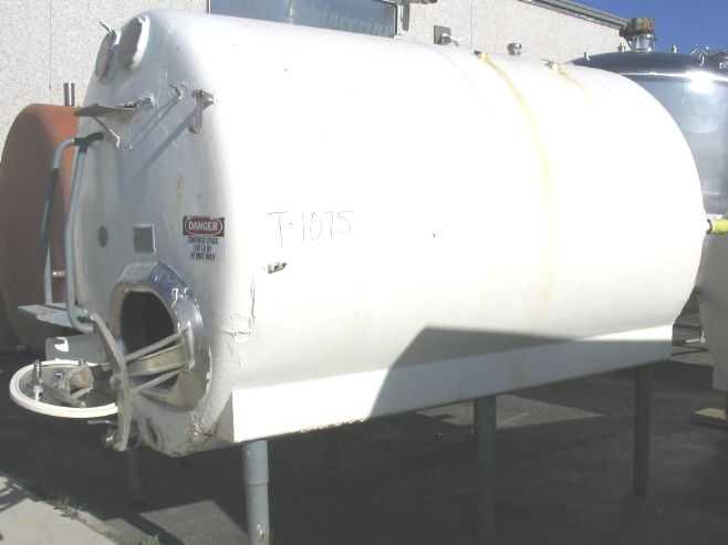 Used 2000 GALLON STORAGE TANK.  HEIL SERIAL 171780