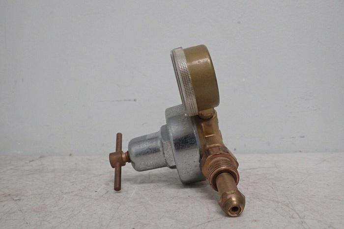 Used Fisher Scientific Company FS-100 Compressed Gas Regulator with CGA-580 Fitting