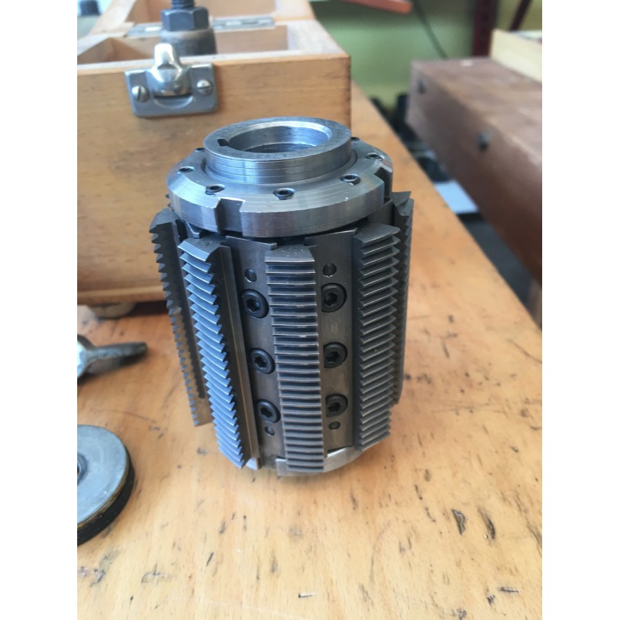 Usato Creatore usato in metallo duro -  Modulo 0,8  - Angolo di pressione 20°