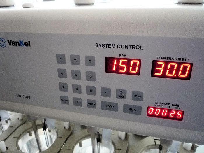 Used W 14221 E - Dissolution Tester VANKEL VK 7010 with VK 750-D