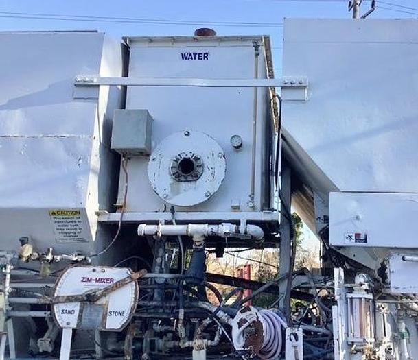 Used 1995 Mack/Zimmerman 11 YD Volumetric Concrete Mixer Truck