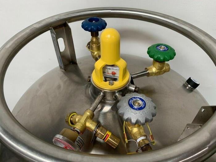 Used CHART Dura-Cyl 31836319 Liquid Nitrogen Container 230LP/230L