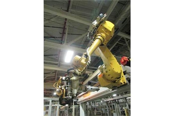 Used FANUC GANTRY ROBOT SYSTEM WITH M710iB/70T ROBOT 8' TALL X 10,200 MM TRAVEL RJ3iB CONTROLLER