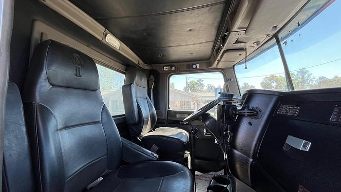 Used 2011 Kenworth T800 Tri-Axle Dump Truck