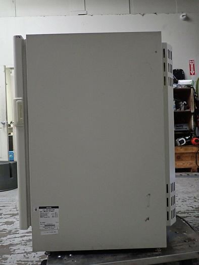 Used Sanyo Model MCO-17AIC CO2 Direct Heat Laboratory Incubator