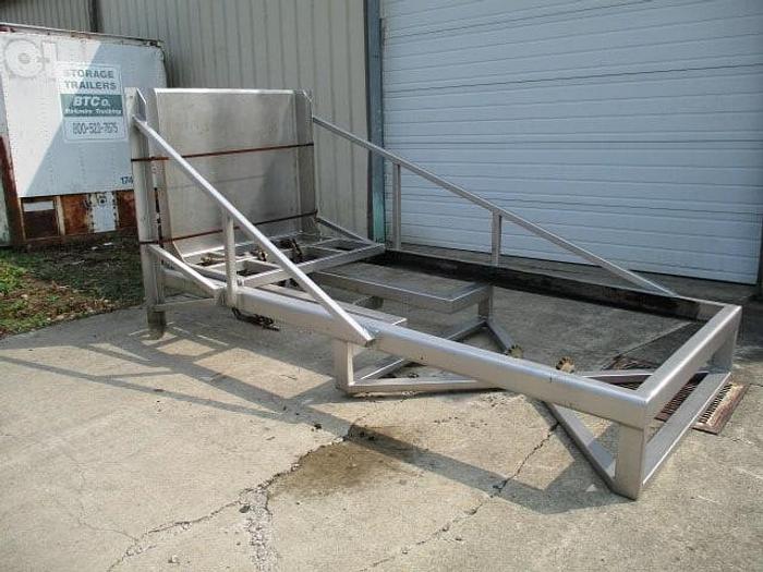Used Friesen's Inc. Pallet Lift; 8' Lift