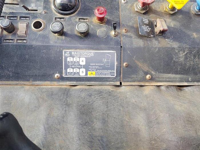 Used 1994 Mack Flatbed Water & Service Truck