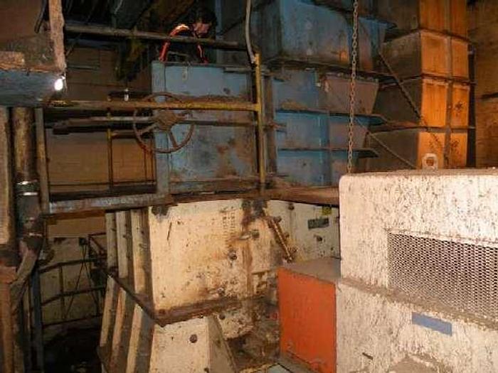 Used 56" x 60" Gruendler Hammer Hog