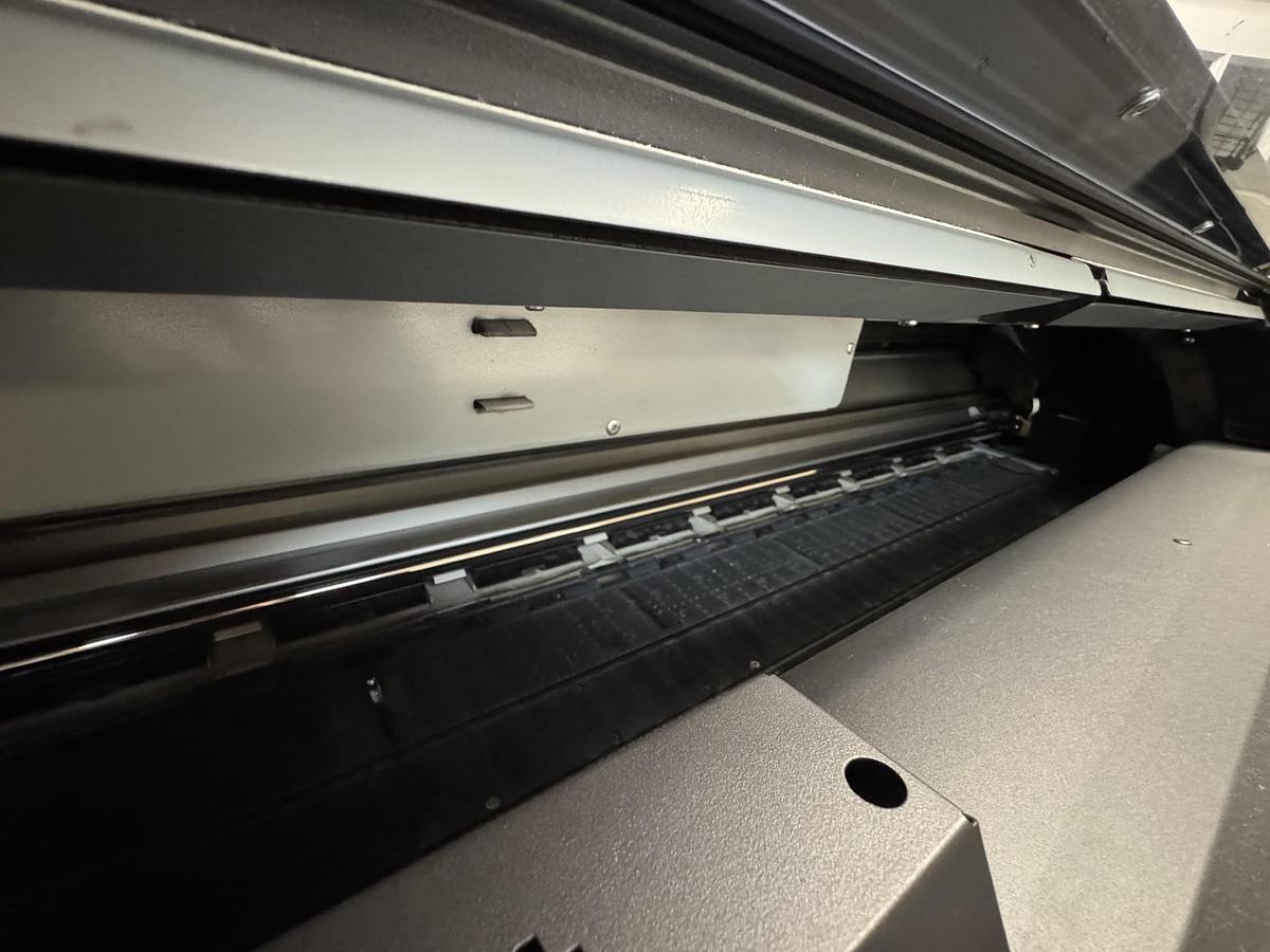 Used 2017 Hewlett-Packard Latex 570