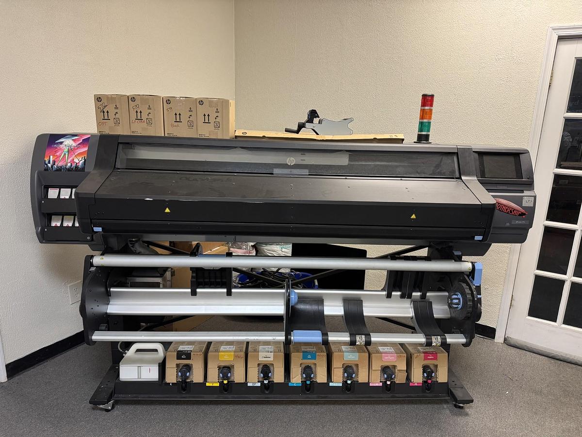 Used 2017 Hewlett-Packard Latex 570
