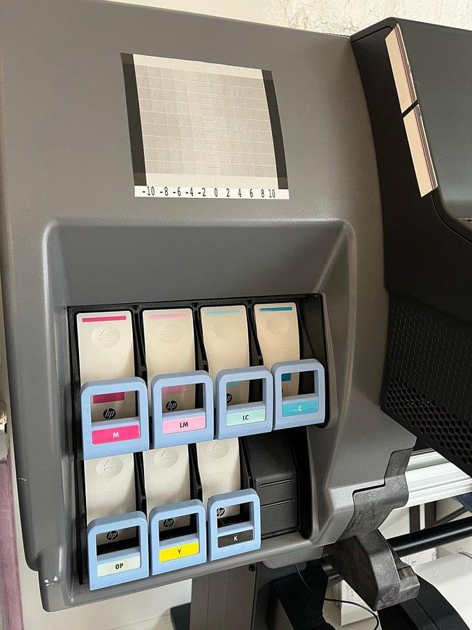 Used 2017 Hewlett-Packard Latex 360