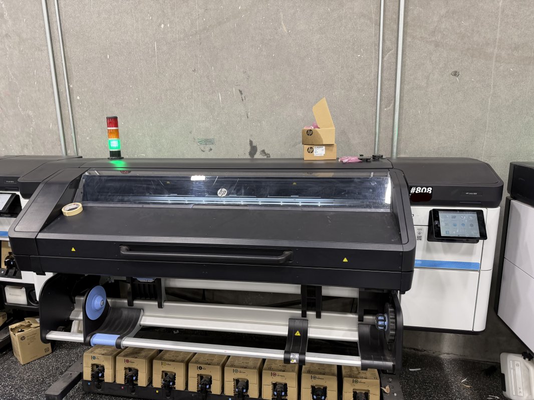 Used 2021 Hewlett-Packard Latex 800