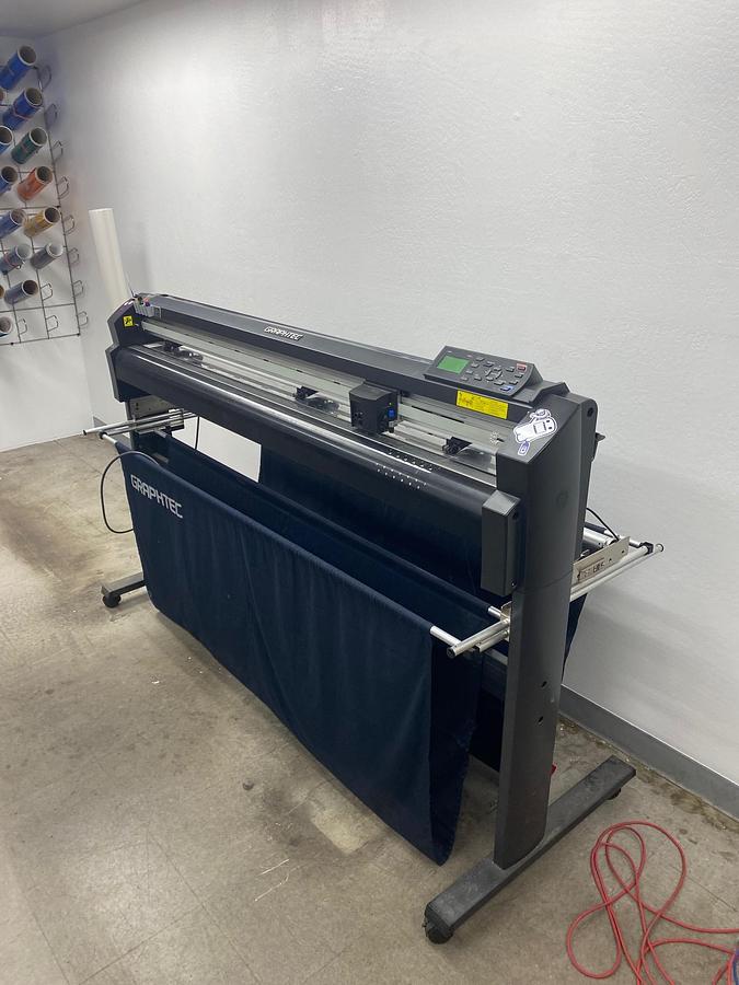 Used 2012 Graphtec FC8000-130