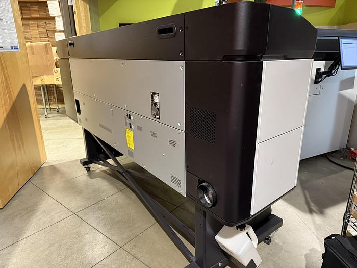Used 2021 Hewlett-Packard Latex 700