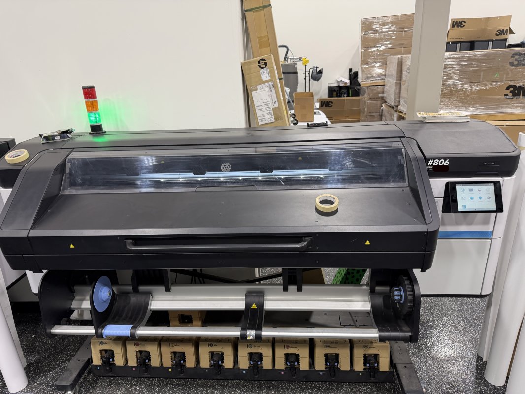 Used 2021 Hewlett-Packard Latex 800
