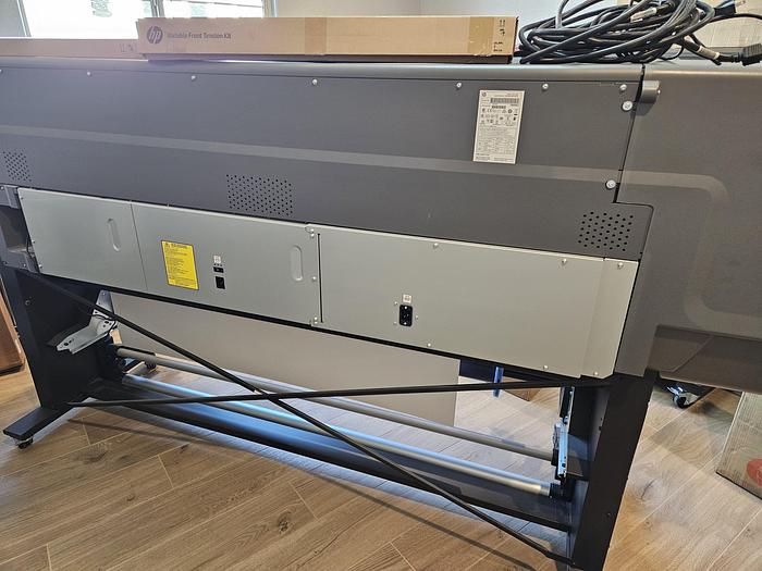 Used 2018 Hewlett-Packard Latex 335