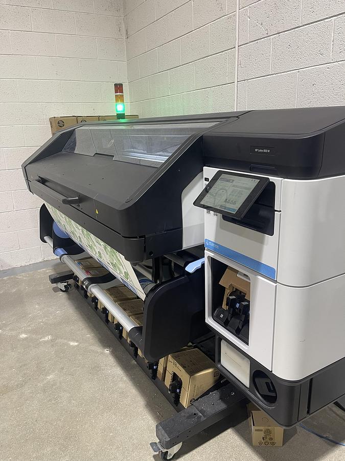 Used 2021 Hewlett-Packard Latex 800W