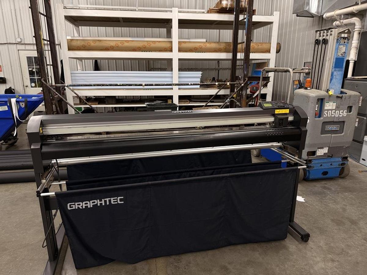 Used 2010 Graphtec FC-8000 160