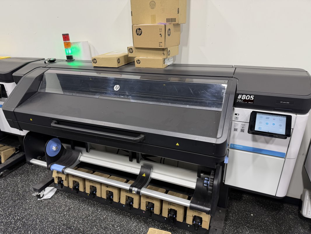 Used 2021 Hewlett-Packard Latex 800