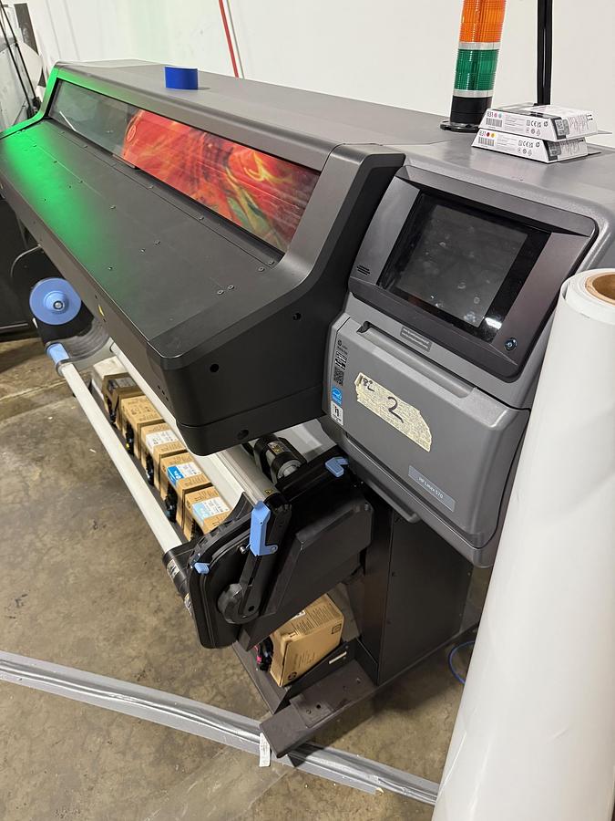 Used 2019 Hewlett-Packard Latex 570