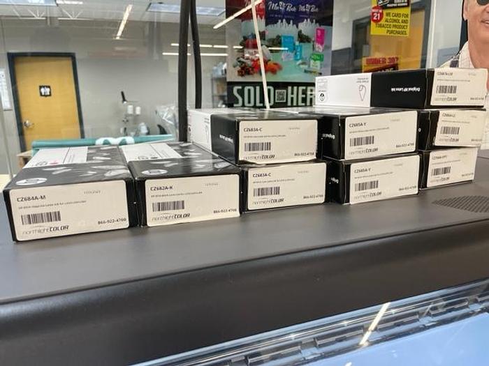 Used 2018 Hewlett-Packard Latex 365