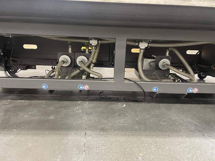 Used 2014 EFI-VUTEk HS 100 PRO FEED TABLE