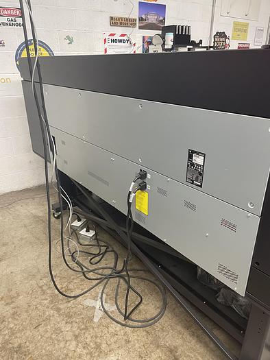 Used 2021 Hewlett-Packard Latex 800