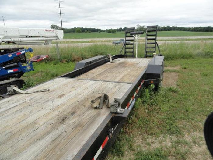 Used 2014 skylift/ versalift SUPER ARBORIST 53/VST521