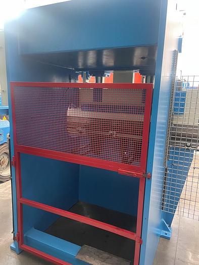 Usato PIEGATRICE FARINA IDRAULICA 1500X40