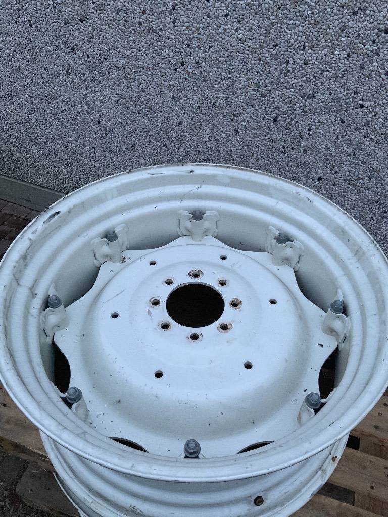 Gebruikt VELGEN W15” X 34