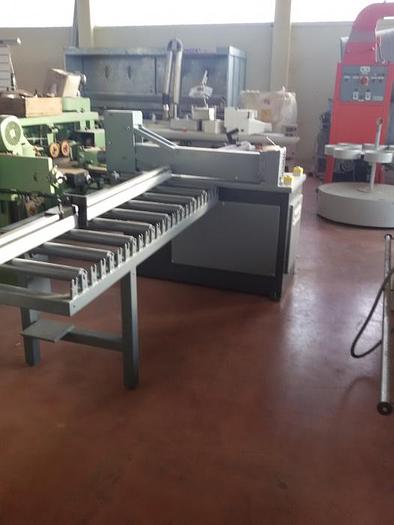 Usado TROZADORA ASCENDENTE MOMOTESTA NEUMÁTICA OMAC