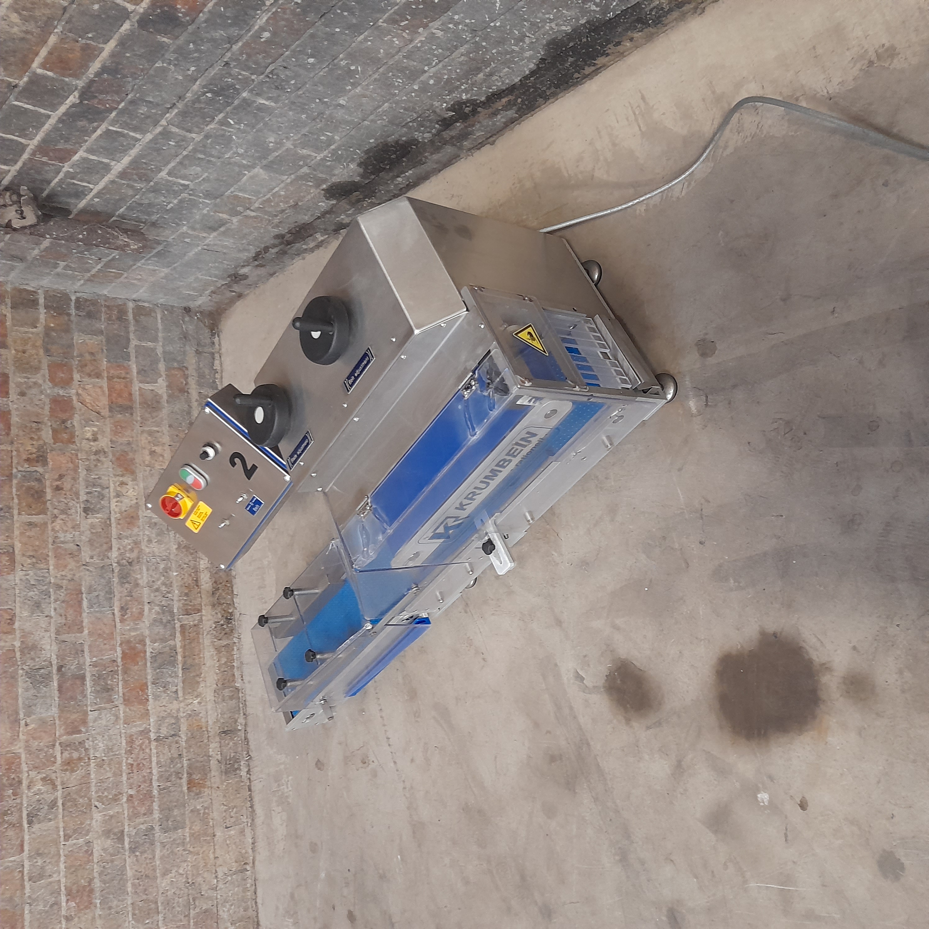 Used Krumbein  BBS-VE Bun & Roll Slicer