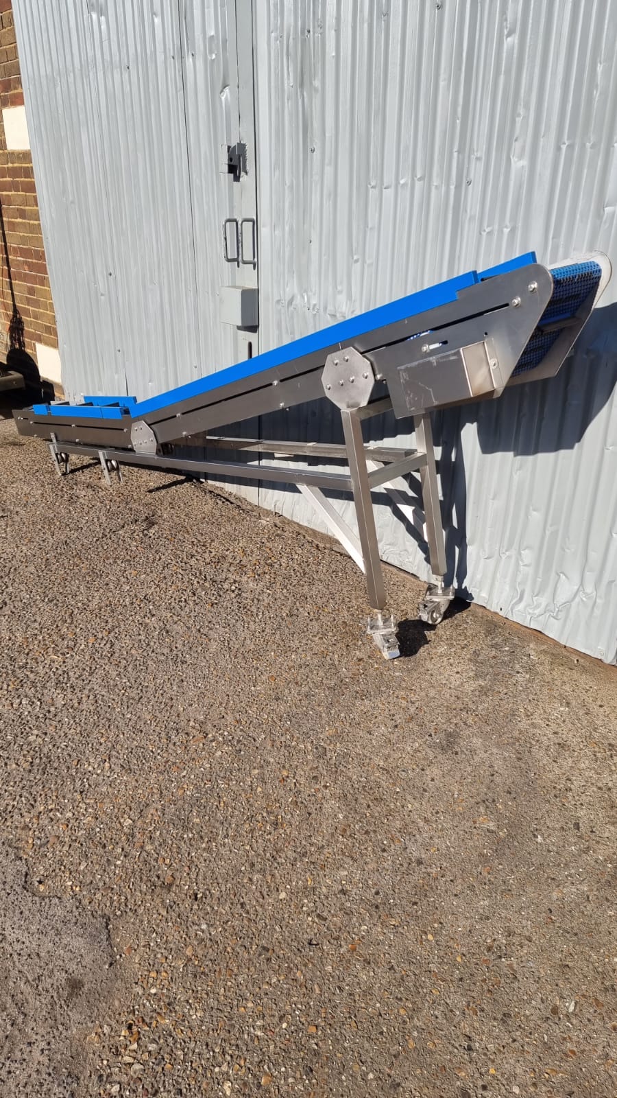 Used Used outfeed incline conveyor
