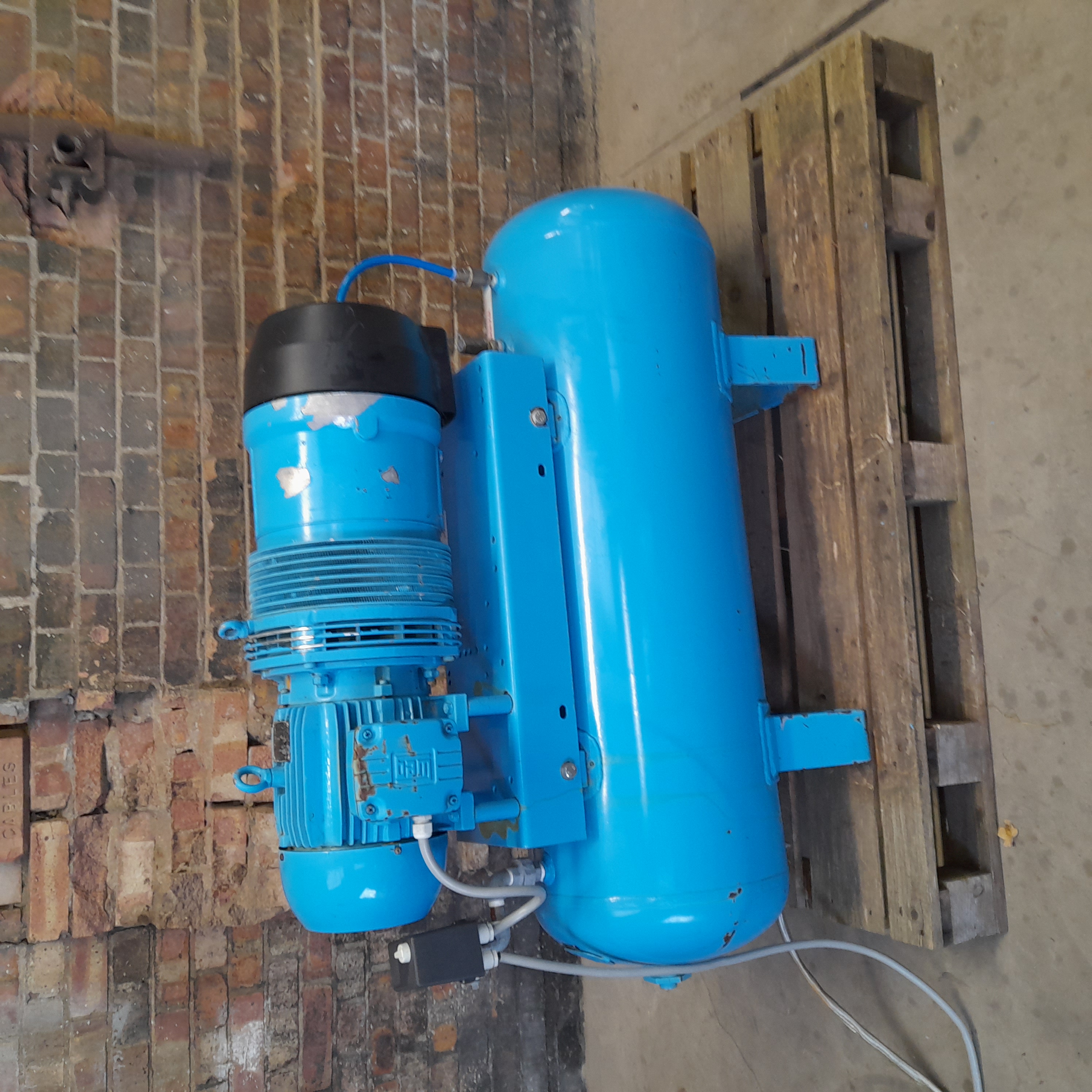 Used Hydrovane Air Compressor