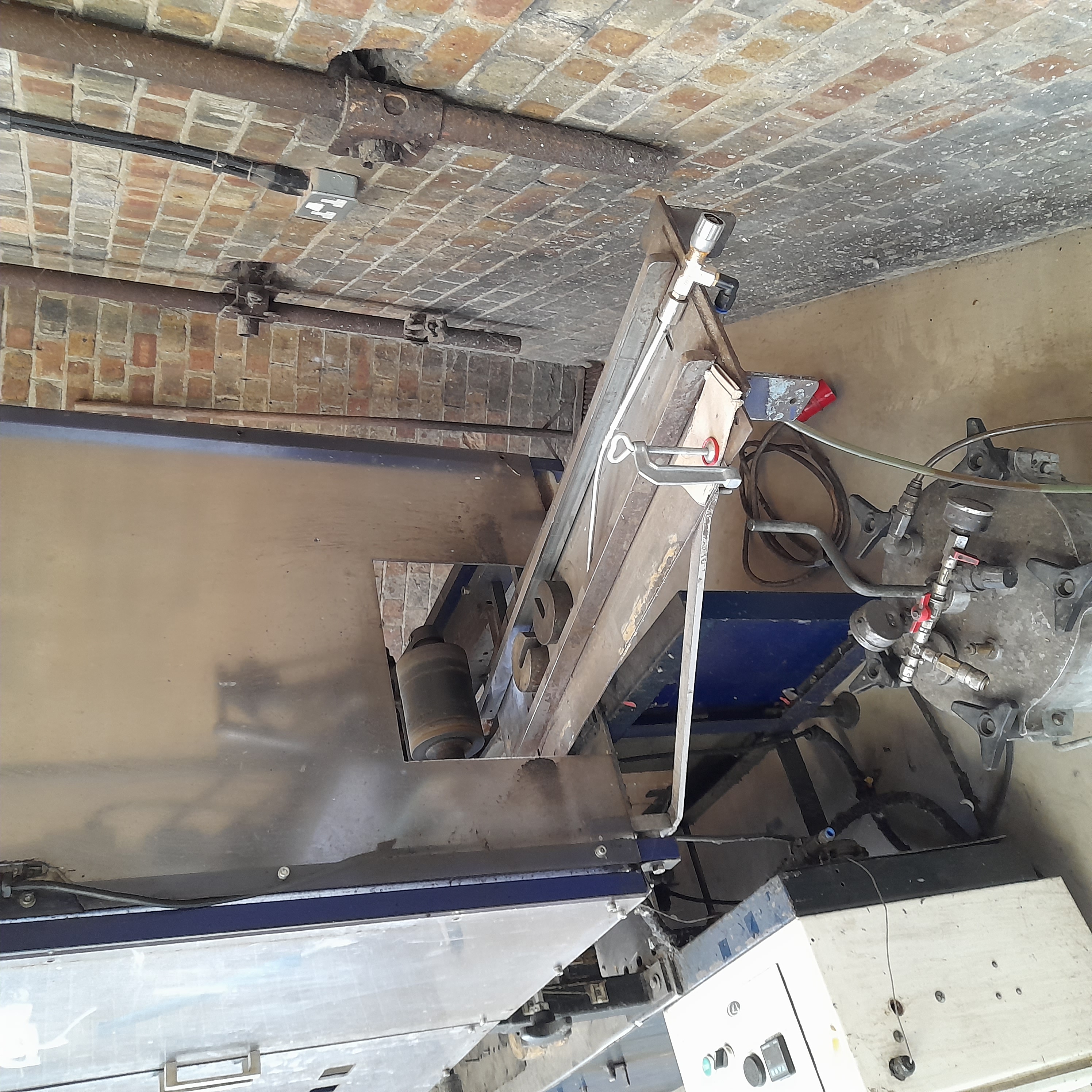 Used Purdy Labeller & Glue Pot