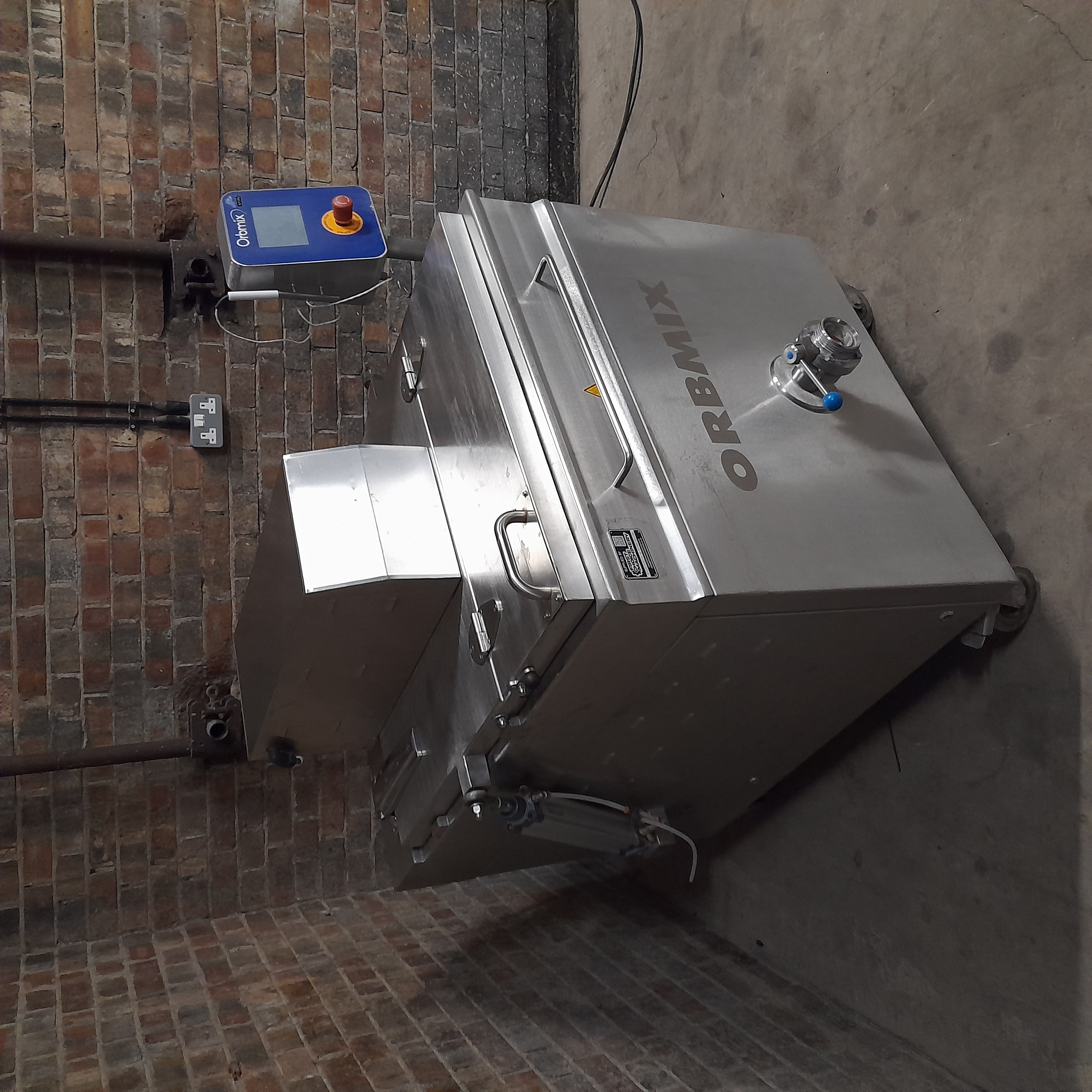 Used Orb Mix Heating Vessel
