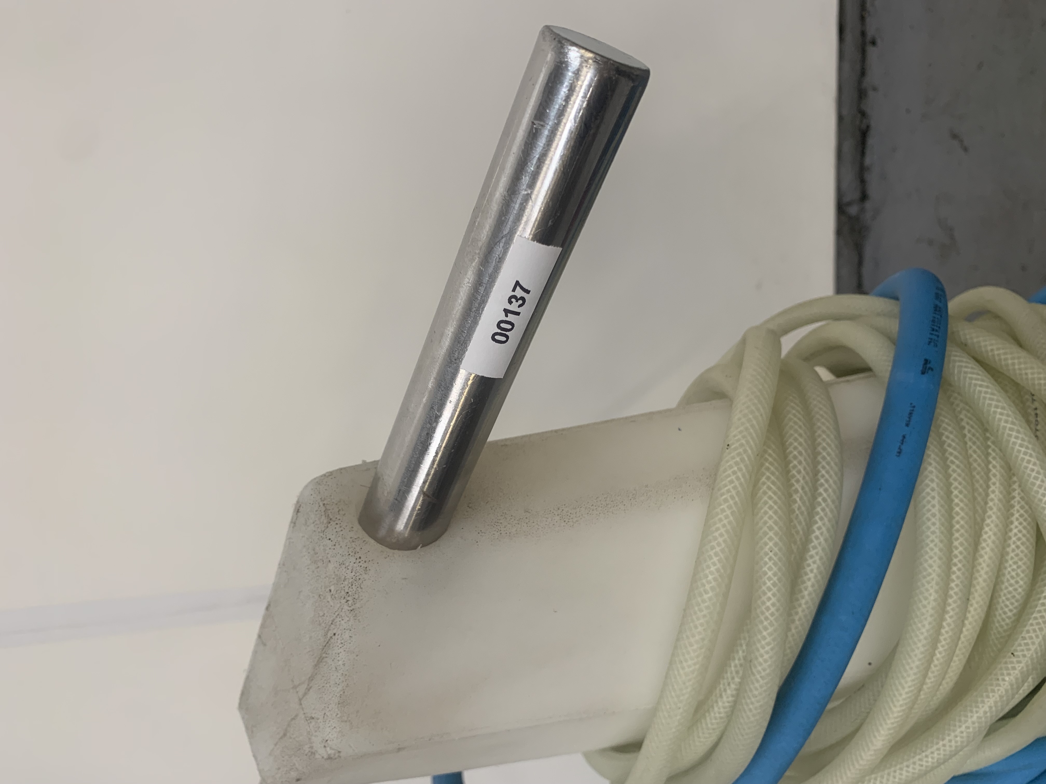 Used Used Sanitizer Trolley